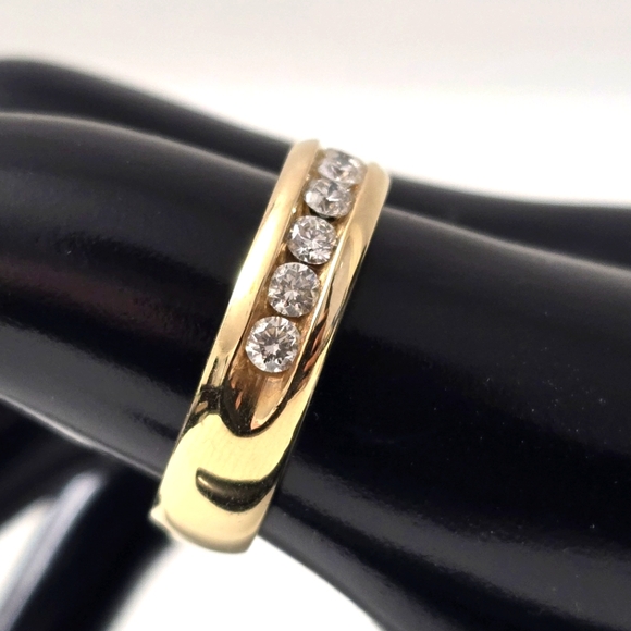 Watch Video / 14K Gold Channel Diamond Ring - Picture 12 of 16